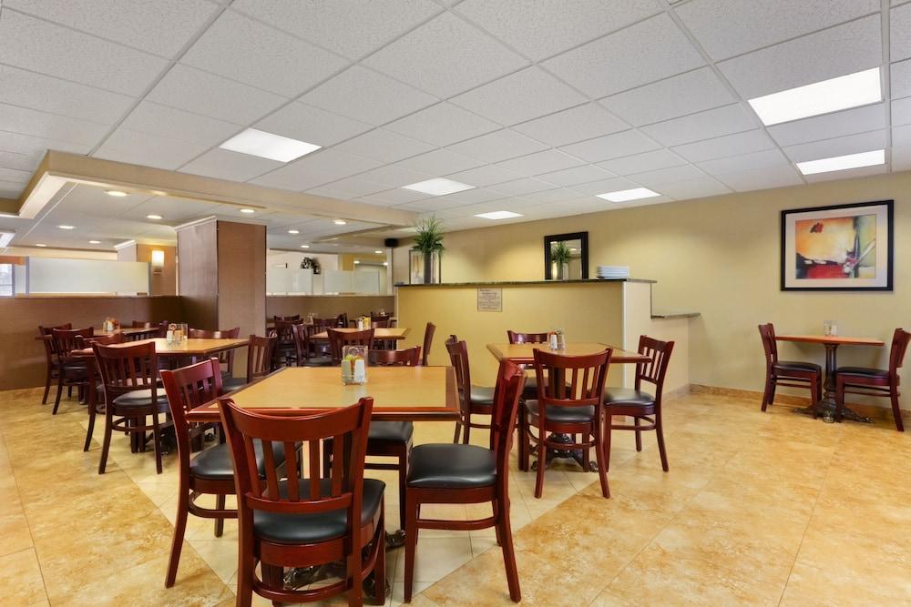 Comfort Inn & Suites Glen Mills - West Chester Exterior foto