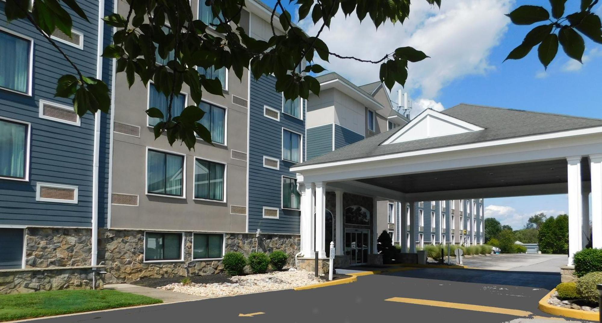 Comfort Inn & Suites Glen Mills - West Chester Exterior foto