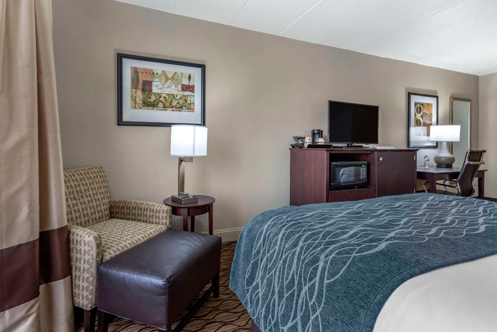 Comfort Inn & Suites Glen Mills - West Chester Exterior foto
