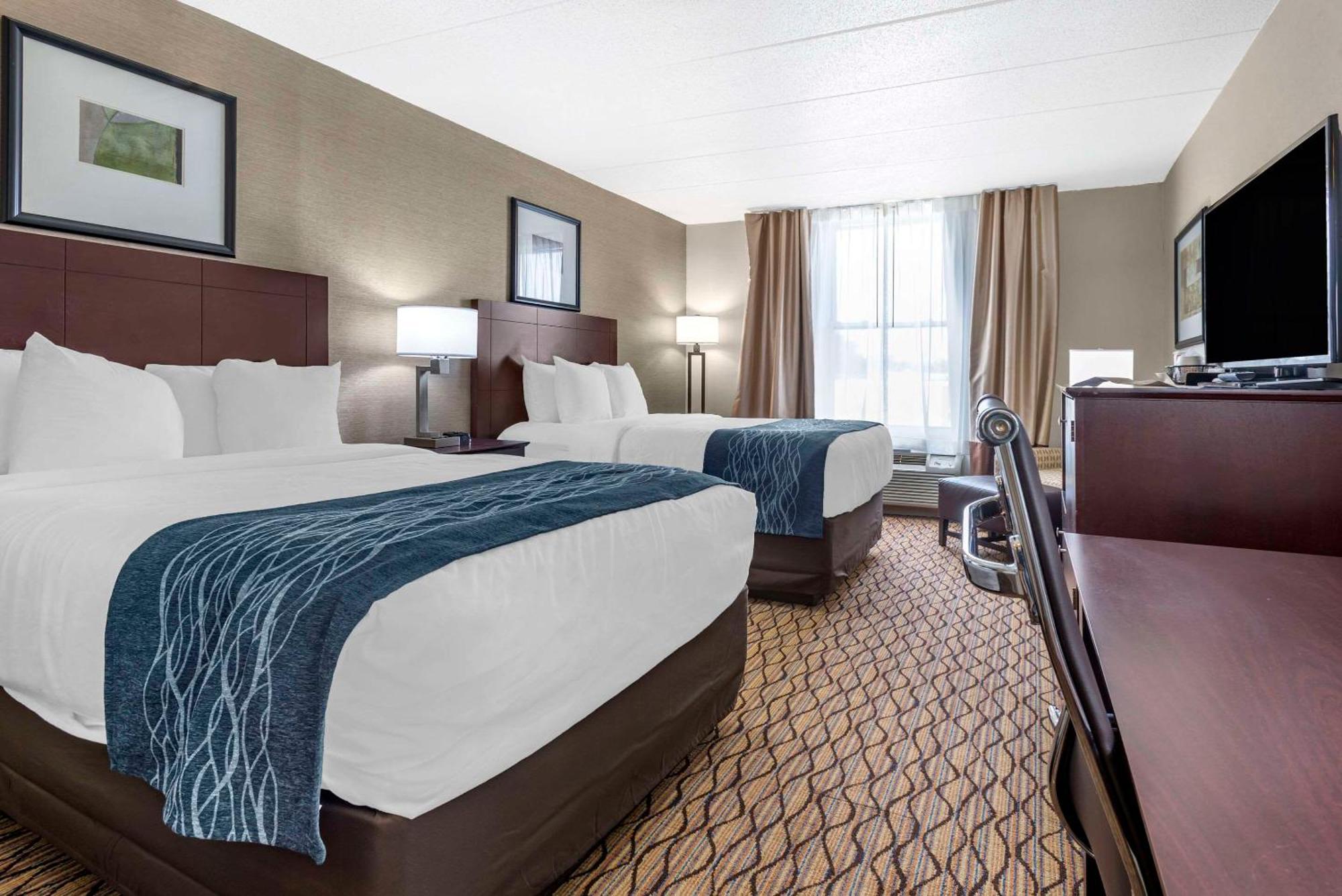 Comfort Inn & Suites Glen Mills - West Chester Exterior foto